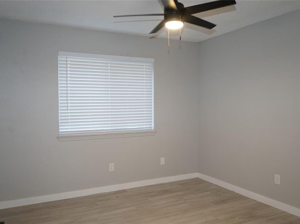 5811  Sterling Green Trail , Arlington Texas 76017