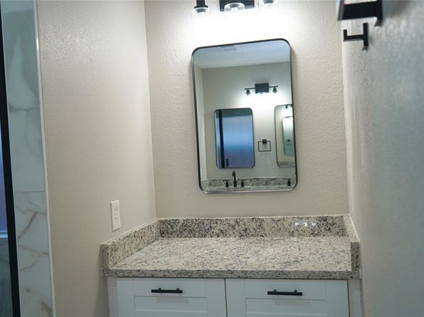 5811  Sterling Green Trail , Arlington Texas 76017