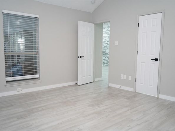 5811  Sterling Green Trail , Arlington Texas 76017