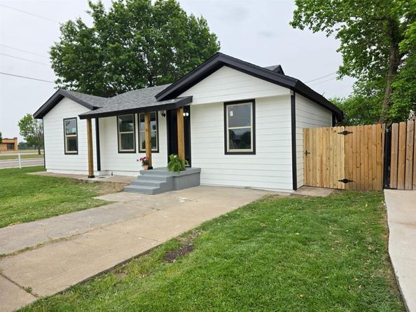 2324  36th Street , Fort Worth Texas 76106