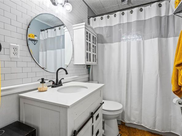 1641  Ben Davis Drive , Garland Texas 75040