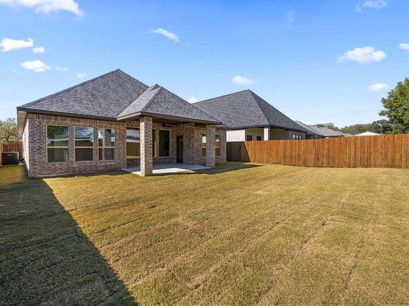 902  Boston Lane , River Oaks Texas 76114