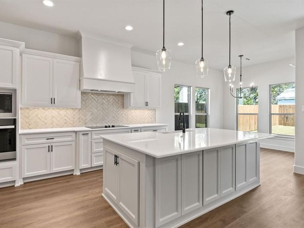 902  Boston Lane , River Oaks Texas 76114