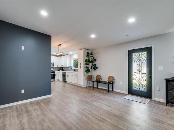 718  Glen Rhea Drive , Lake Dallas Texas 75065