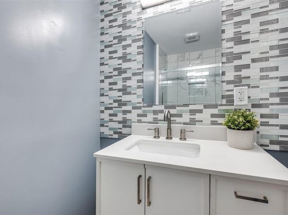 718  Glen Rhea Drive , Lake Dallas Texas 75065