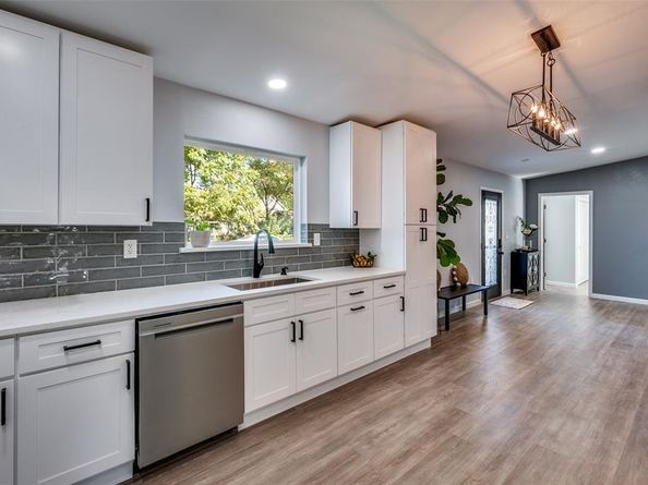 718  Glen Rhea Drive , Lake Dallas Texas 75065