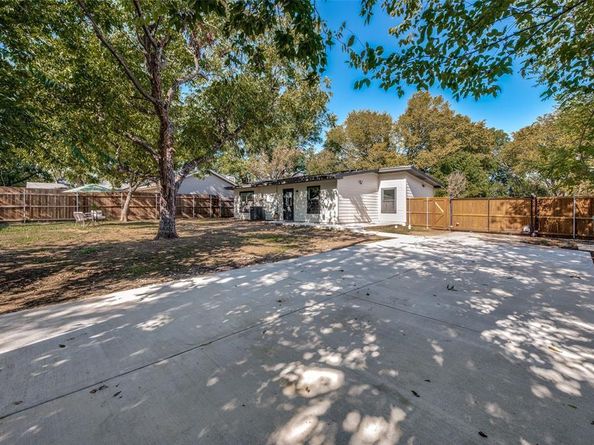 718  Glen Rhea Drive , Lake Dallas Texas 75065