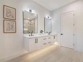 2005  Hearne Avenue , Dallas Texas 75212