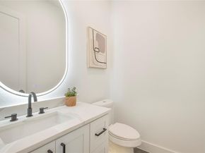 2005  Hearne Avenue , Dallas Texas 75212