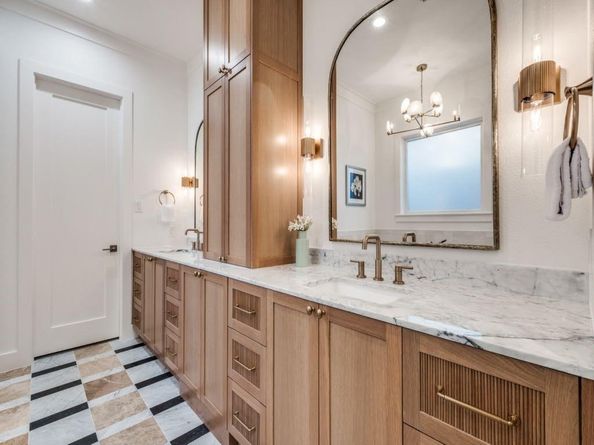 6726  Park Lane , Dallas Texas 75225