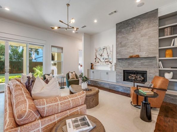 6726  Park Lane , Dallas Texas 75225