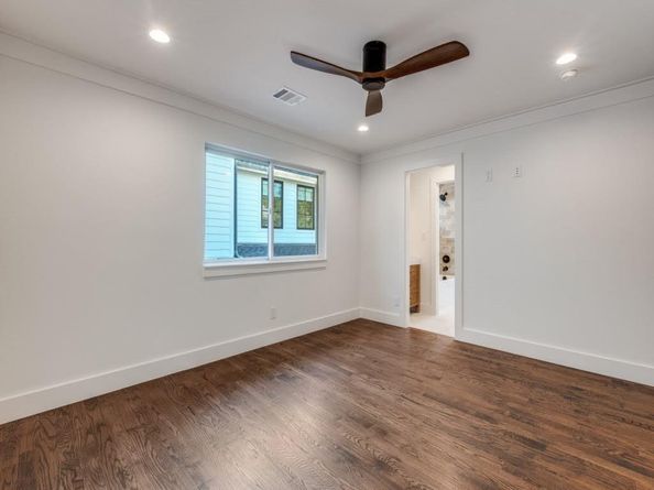 6726  Park Lane , Dallas Texas 75225