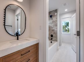 6726  Park Lane , Dallas Texas 75225