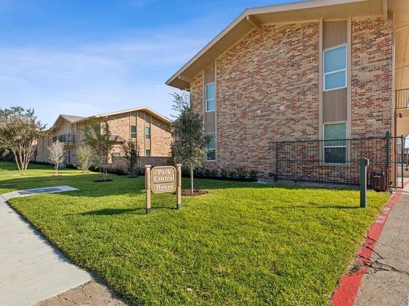 11222  Park Central Place  D, Dallas Texas 75230