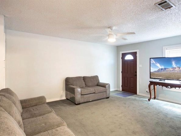 3515 W Clarendon Drive , Dallas Texas 75211