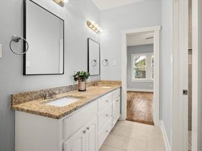 1201 W Arlington Avenue , Fort Worth Texas 76110