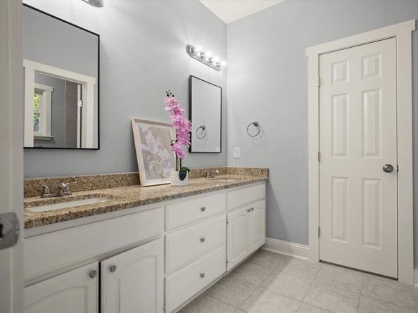 1201 W Arlington Avenue , Fort Worth Texas 76110