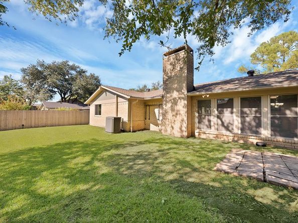 1616  Sara Lane , Richardson Texas 75081