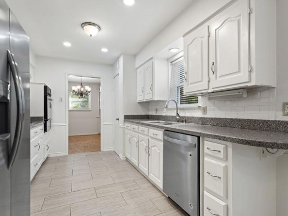 11045  Carissa Drive , Dallas Texas 75218