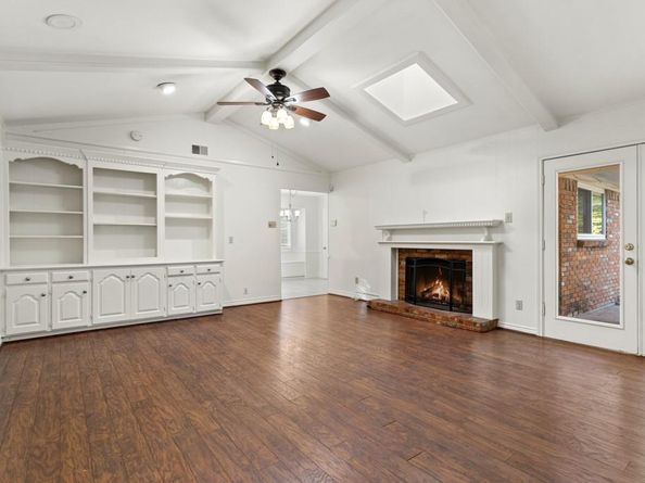 11045  Carissa Drive , Dallas Texas 75218