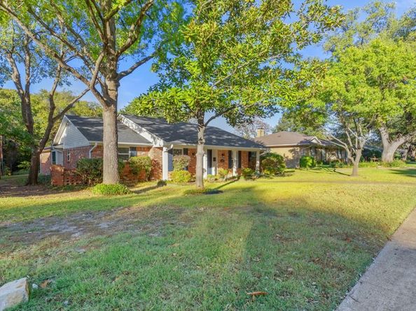 11045  Carissa Drive , Dallas Texas 75218