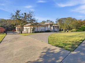 2218  Southern Oaks Drive , Cedar Hill Texas 75104