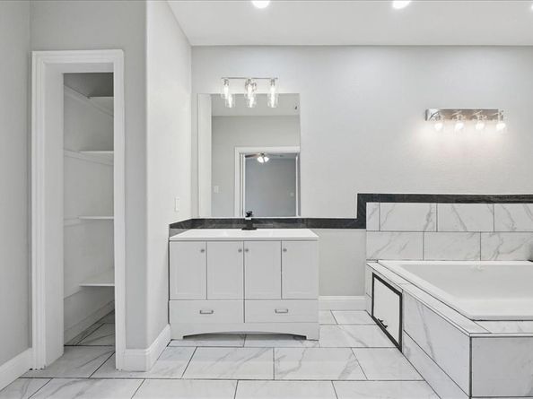 2636  Carter Avenue , Fort Worth Texas 76103