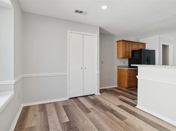 2113  Fawn Ridge Trail , Carrollton Texas 75010