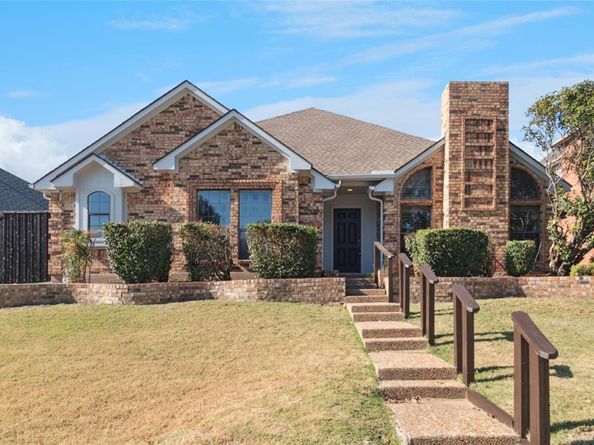 2113  Fawn Ridge Trail , Carrollton Texas 75010
