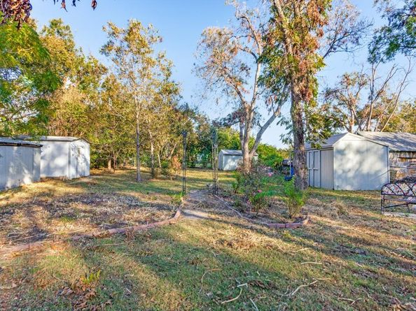 1105  Sproles Drive , Benbrook Texas 76126