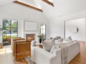 10510  Les Jardins Drive , Dallas Texas 75229