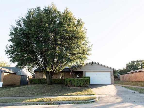 7154  Hedge Drive , Dallas Texas 75249