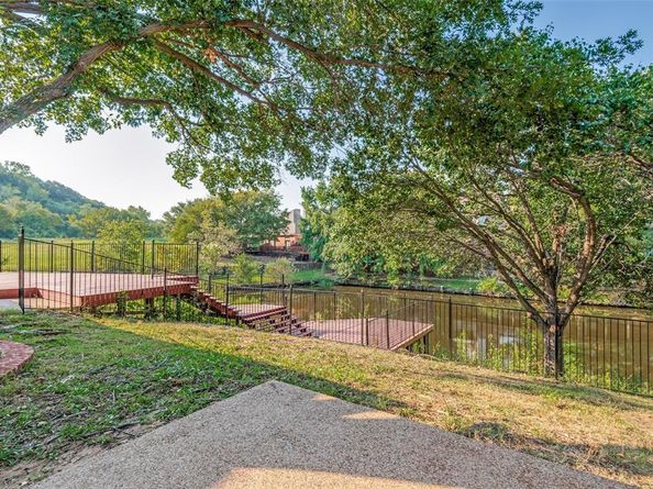 600  Loch Chalet Court , Arlington Texas 76012