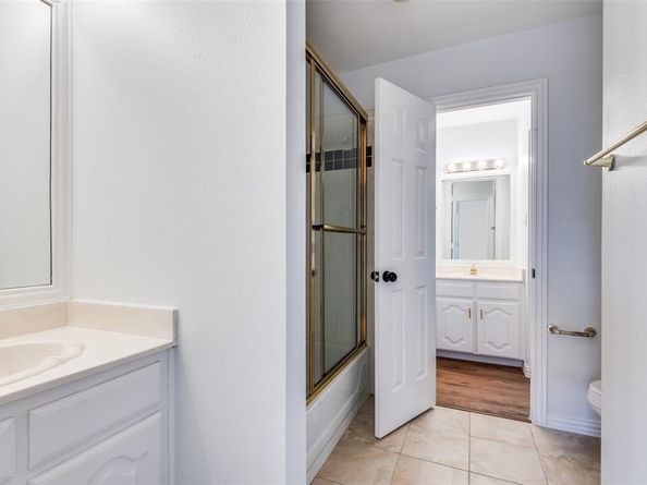 600  Loch Chalet Court , Arlington Texas 76012