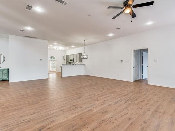 600  Loch Chalet Court , Arlington Texas 76012