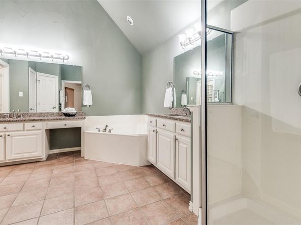 3604  University Park Lane , Irving Texas 75062