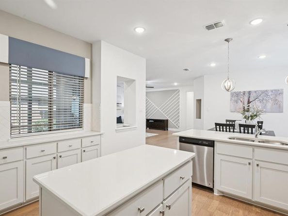 1007  Pecos Street , Aubrey Texas 76227