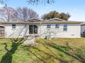 1010  Noble Avenue , Carrollton Texas 75006