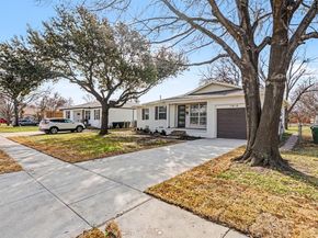 1010  Noble Avenue , Carrollton Texas 75006