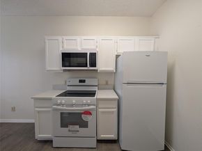 7126  Holly Hill Drive  111, Dallas Texas 75231