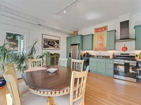 1419  Beaumont Street , Dallas Texas 75215