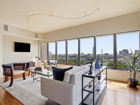 3030  Mckinney Avenue  1606, Dallas Texas 75204