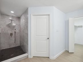 2204  Winewood Lane , Arlington Texas 76013