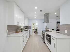 2204  Winewood Lane , Arlington Texas 76013