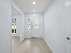 2204  Winewood Lane , Arlington Texas 76013