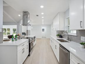 2204  Winewood Lane , Arlington Texas 76013