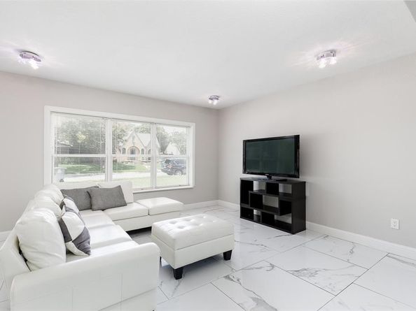 5702  Ellsworth Avenue , Dallas Texas 75206