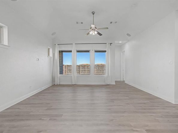 523  Paddock Way , Irving Texas 75039