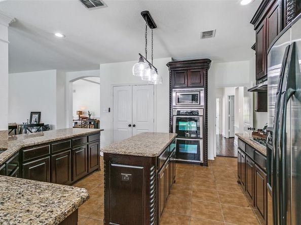 400 S Hampton Court , Lewisville Texas 75056
