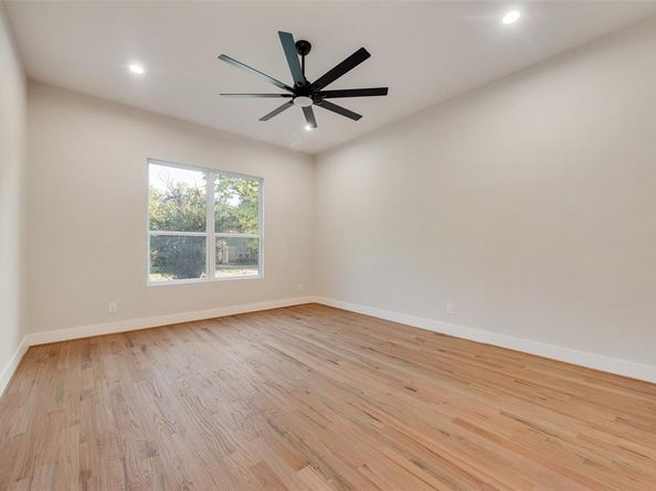 1623  Lansford Avenue , Dallas Texas 75224